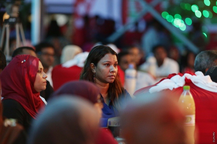 ނޮވެމްބަރ 29، 2016: ސޮދަގާތު ފައުންޑޭޝަނުން ކުރިއަށްގެންދިޔަ "ހިތާނީ އުފާ"ގެ ނިންމުން ފާހަގަކުރުމަށް ހުޅުމާލޭ ޣާޒީ ސްކޫލުގައި ބޭއްވި ރަސްމިއްޔާތުގެ ތެރެއިން --- ސަން ފޮޓޯ/ ފަޔާޒު މޫސާ