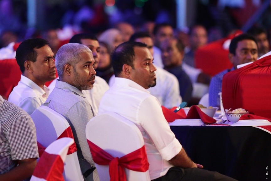ނޮވެމްބަރ 29، 2016: ސޮދަގާތު ފައުންޑޭޝަނުން ކުރިއަށްގެންދިޔަ "ހިތާނީ އުފާ"ގެ ނިންމުން ފާހަގަކުރުމަށް ހުޅުމާލޭ ޣާޒީ ސްކޫލުގައި ބޭއްވި ރަސްމިއްޔާތުގެ ތެރެއިން --- ސަން ފޮޓޯ/ ފަޔާޒު މޫސާ