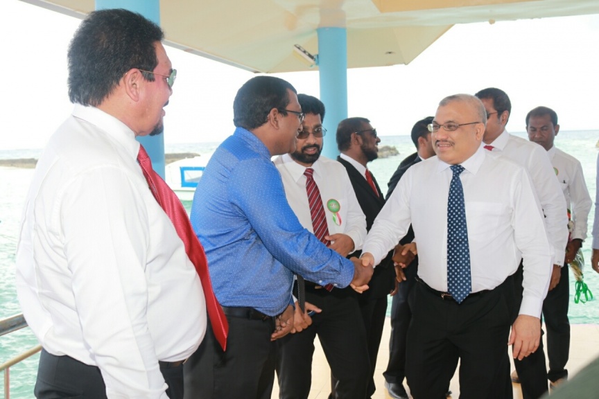 30 ނޮވެމްބަރ 2016: ޤައުމީ ދުވަހުގެ މުނާސަބަތުގައި  ގއ. ވިލިނގިލީގައި ބޭއްވެވި ރަސްމީ ޖަލްސާގެ ތެރެއިން--- ފޮޓޯ// ރައީސް އޮފީސް