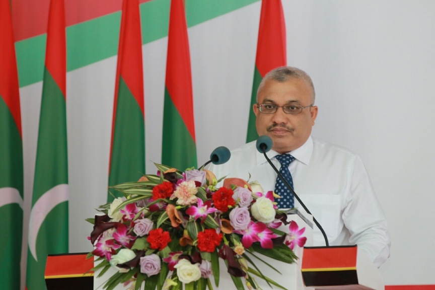 30 ނޮވެމްބަރ 2016: ޤައުމީ ދުވަހުގެ މުނާސަބަތުގައި  ގއ. ވިލިނގިލީގައި ބޭއްވެވި ރަސްމީ ޖަލްސާގެ ތެރެއިން--- ފޮޓޯ// ރައީސް އޮފީސް