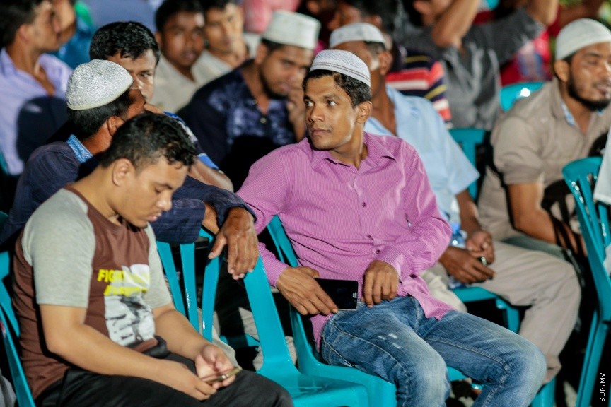2 ޑިސެމްބަރ 2016: މާލޭގައި އުޅޭ ބަންގަލްދޭޝް މީހުންހުންނަށް ހާއްސަ ކޮއްގެން ޖަމައްޔަތުލް ސަލަފް އިން ސޯސަލްސެންޓަރުގައި ބޭއްވި ދަރުސް----ސަން ފޮޓޯ// މުހައްމަދު އަފްރާހް