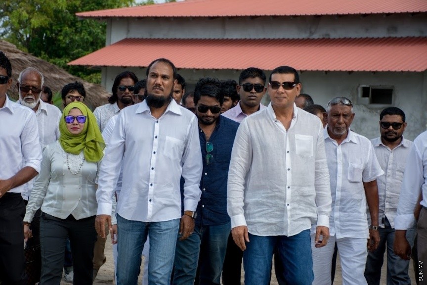 28 ނޮވެމްބަރ 2016: ސިޔާމް މައުރޫފް ސޮކަރ ކަޕް ހުޅުވުމުގެ ރަސްމިއްޔާތުގެ ތެރެއިން---ސަން ފޮޓޯ// އަލީ އާތިފް