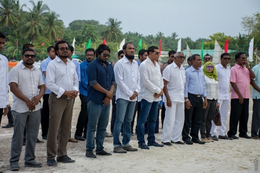 28 ނޮވެމްބަރ 2016: ސިޔާމް މައުރޫފް ސޮކަރ ކަޕް ހުޅުވުމުގެ ރަސްމިއްޔާތުގެ ތެރެއިން---ސަން ފޮޓޯ// އަލީ އާތިފް