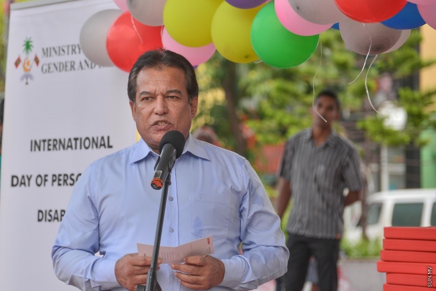 03 ޑިސެމްބަރ 2016: މިނިސްޓަރީ އޮފް ޖެންޑަރ އެންޑް ފެމެލީގެ ފަރާތުން ބައިނަލްއަޤްވާމީ ނުކުޅުދުންތެރިކަން ހުންނަކުދިންގެ ދުވަސް ފާހަގަކުރުމުގެ ގޮތުން މިއަދު އާޓްފިސިއަލް ބީޗްގައި ބޭއްވި ހަރަކާތުގެ ތެރެއިން: މި ހަރަކާތުގައި ސުރީލަންކާގެ ޕެރަ-ސުވިމިން ޗެމްޕިއަނުންނާއި ރާއްޖޭގެ ގައުމީ ޓީމްގެ ފެތުންތެރިން ވަނީ ބައިވެރިވެފަ---ސަން ފޮޓޯ// މުހައްމަދު އަފްރާހް