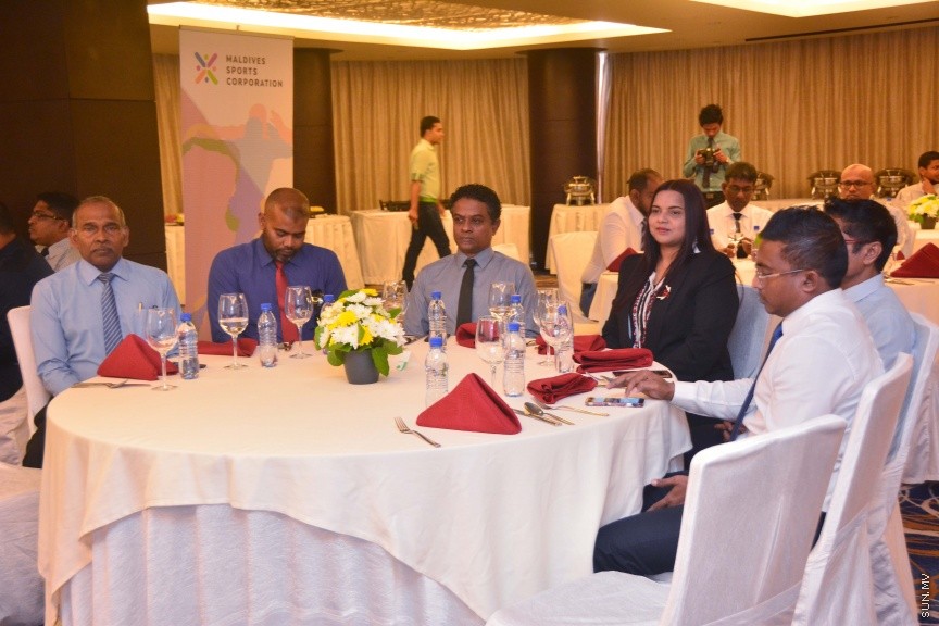 ޑިސެމްބަރ 4، 2016: ކުޅިވަރު އިޖްލާސް ރިޕޯޓް 2016 ނެރުމަށް ޖެން ހޮޓެލްގައި ބޭއްވި ރަސްމިއްޔާތުގެ ތެރެއިން -- ސަން ފޮޓޯ/ ފަޔާޒު މޫސާ
