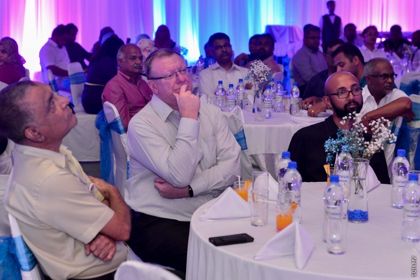 07 ޑިސެމްބަރ 2016: ސިވިލް އޭވިއޭޝަން ދުވަހުގެ މުނާސަބަތުގަިއ ބޭއްވި ހަފްލާގެ ތެރެއިން---ސަން ފޮޓޯ// މުހައްމަދު އަފްރާހް