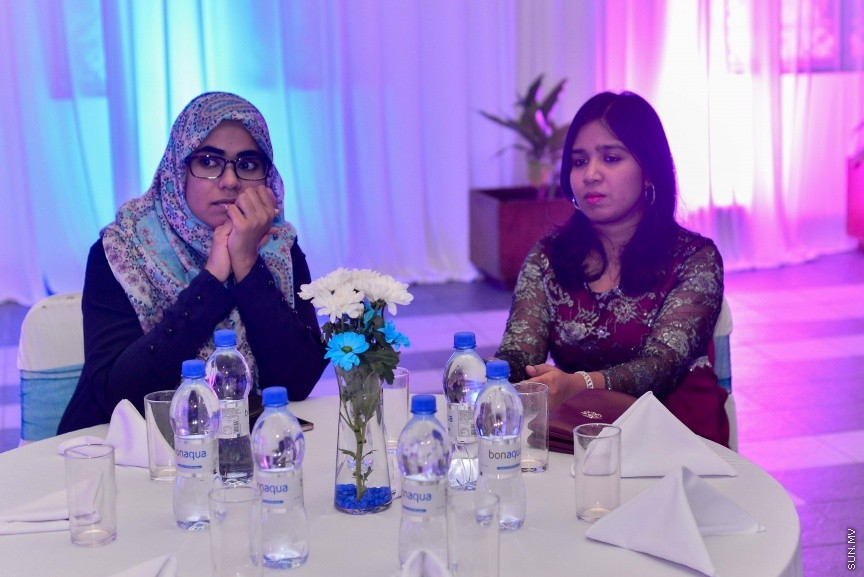 07 ޑިސެމްބަރ 2016: ސިވިލް އޭވިއޭޝަން ދުވަހުގެ މުނާސަބަތުގަިއ ބޭއްވި ހަފްލާގެ ތެރެއިން---ސަން ފޮޓޯ// މުހައްމަދު އަފްރާހް