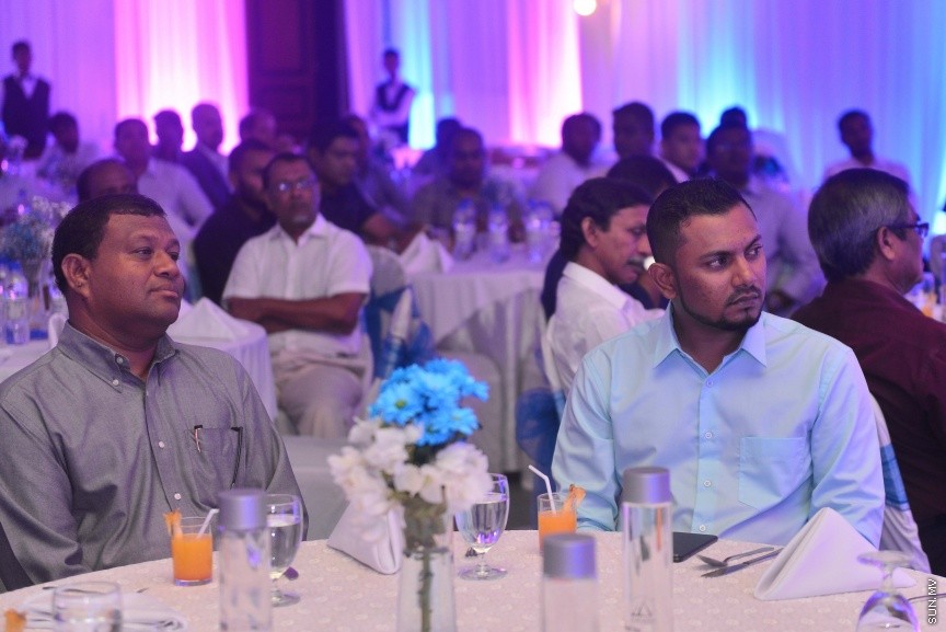 07 ޑިސެމްބަރ 2016: ސިވިލް އޭވިއޭޝަން ދުވަހުގެ މުނާސަބަތުގަިއ ބޭއްވި ހަފްލާގެ ތެރެއިން---ސަން ފޮޓޯ// މުހައްމަދު އަފްރާހް