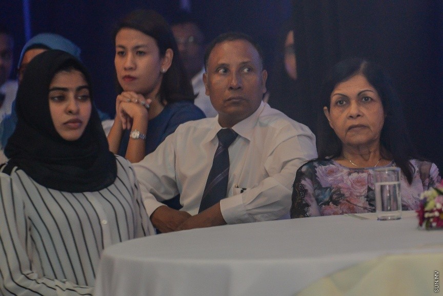 ރާއްޖޭގެ ގާނޫނުތަކުގެ ފޮތްބައި އިފްތިތާހްކުރުމާއި ނޭޝަނަލް ހިއުމަން ރައިޓްސް ފްރޭމްވާކް ނެރުމަށް ދަރުބާރުގޭގައި ބޭއްވި ރަސްމިއްޔާތުގެ ތެރެއިން---ސަން ފޮޓޯ