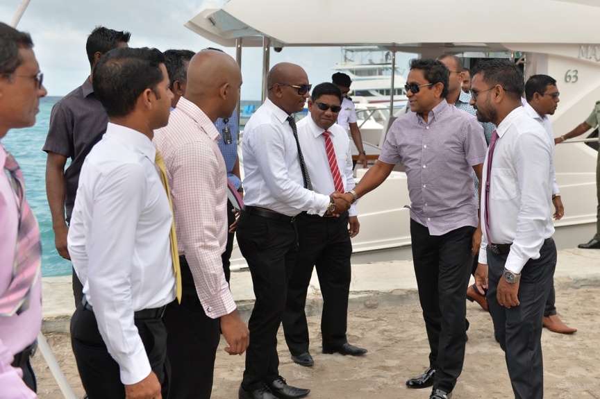 ރައީސް ޔާމީން ގއ. އަތޮޅުގެ ދެ ރަށަކަށް ކުރެއްވި ދަތުރުގެ ތެރެއިން ގއ.ވިލިނގިއްޔަށް ވަޑައިގަތުން--ފޮޓޯ/ރައީސް އޮފީސް