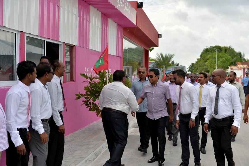 ރައީސް ޔާމީން ގއ. އަތޮޅުގެ ދެ ރަށަކަށް ކުރެއްވި ދަތުރުގެ ތެރެއިން ގއ.ވިލިނގިއްޔަށް ވަޑައިގަތުން--ފޮޓޯ/ރައީސް އޮފީސް