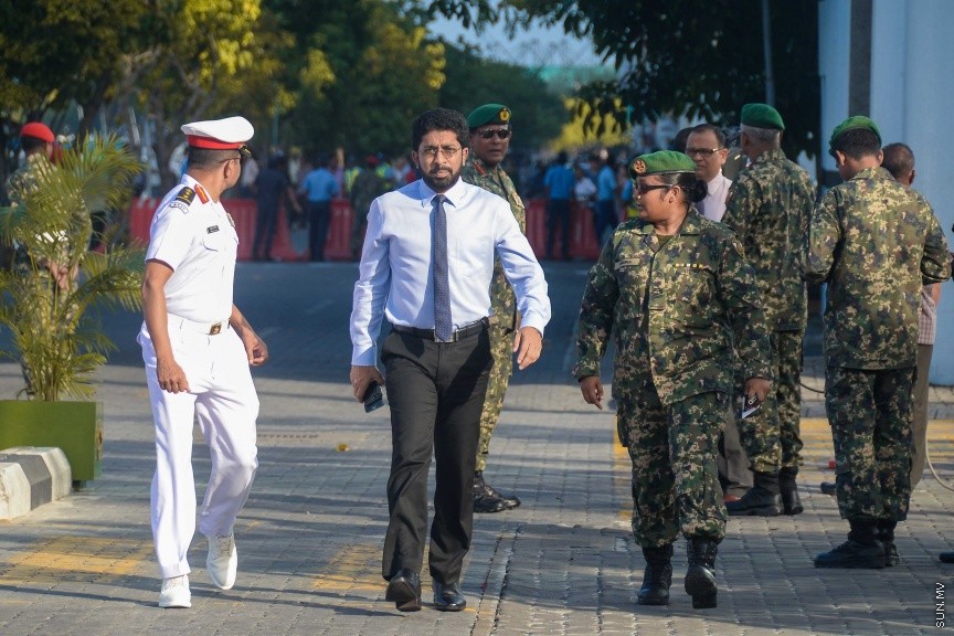 12 ޖެނުއަރީ 2017: އެމްއެންޑީއެފްގެ ކޯސްޓްގާޑަށް އަލަށް ގެނައި ވަޒަން ނާރާ، ފާސްޓް އިންޓަސެޕްޝަން ކްރާފްޓް (އެފްއައިސީ) ހަ އުޅަނދު ހިދުމަތަށް ނެރުމަށް ބޭއްވި ރަސްމިޔާތުގެ ތެރެއިން---ސަން ފޮޓޯ/ މުހައްމަދު އަފްރާހް
