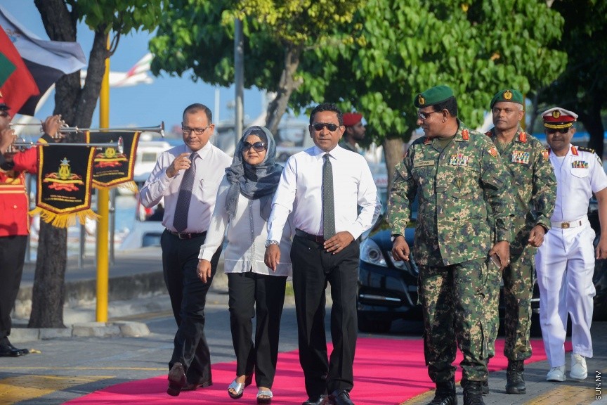 12 ޖެނުއަރީ 2017: އެމްއެންޑީއެފްގެ ކޯސްޓްގާޑަށް އަލަށް ގެނައި ވަޒަން ނާރާ، ފާސްޓް އިންޓަސެޕްޝަން ކްރާފްޓް (އެފްއައިސީ) ހަ އުޅަނދު ހިދުމަތަށް ނެރުމަށް ބޭއްވި ރަސްމިޔާތުގެ ތެރެއިން---ސަން ފޮޓޯ/ މުހައްމަދު އަފްރާހް