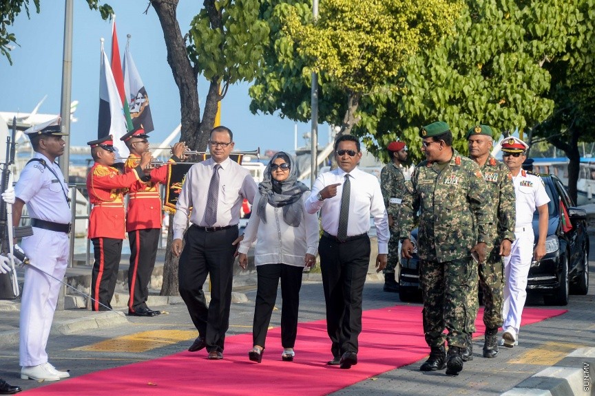 12 ޖެނުއަރީ 2017: އެމްއެންޑީއެފްގެ ކޯސްޓްގާޑަށް އަލަށް ގެނައި ވަޒަން ނާރާ، ފާސްޓް އިންޓަސެޕްޝަން ކްރާފްޓް (އެފްއައިސީ) ހަ އުޅަނދު ހިދުމަތަށް ނެރުމަށް ބޭއްވި ރަސްމިޔާތުގެ ތެރެއިން---ސަން ފޮޓޯ/ މުހައްމަދު އަފްރާހް