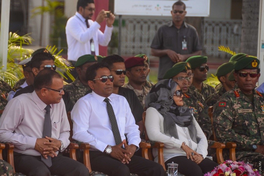 12 ޖެނުއަރީ 2017: އެމްއެންޑީއެފްގެ ކޯސްޓްގާޑަށް އަލަށް ގެނައި ވަޒަން ނާރާ، ފާސްޓް އިންޓަސެޕްޝަން ކްރާފްޓް (އެފްއައިސީ) ހަ އުޅަނދު ހިދުމަތަށް ނެރުމަށް ބޭއްވި ރަސްމިޔާތުގެ ތެރެއިން---ސަން ފޮޓޯ/ މުހައްމަދު އަފްރާހް