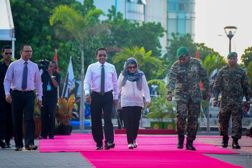 12 ޖެނުއަރީ 2017: އެމްއެންޑީއެފްގެ ކޯސްޓްގާޑަށް އަލަށް ގެނައި ވަޒަން ނާރާ، ފާސްޓް އިންޓަސެޕްޝަން ކްރާފްޓް (އެފްއައިސީ) ހަ އުޅަނދު ހިދުމަތަށް ނެރުމަށް ބޭއްވި ރަސްމިޔާތުގެ ތެރެއިން---ސަން ފޮޓޯ/ މުހައްމަދު އަފްރާހް