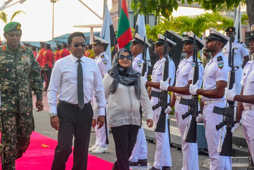 12 ޖެނުއަރީ 2017: އެމްއެންޑީއެފްގެ ކޯސްޓްގާޑަށް އަލަށް ގެނައި ވަޒަން ނާރާ، ފާސްޓް އިންޓަސެޕްޝަން ކްރާފްޓް (އެފްއައިސީ) ހަ އުޅަނދު ހިދުމަތަށް ނެރުމަށް ބޭއްވި ރަސްމިޔާތުގެ ތެރެއިން---ސަން ފޮޓޯ/ މުހައްމަދު އަފްރާހް