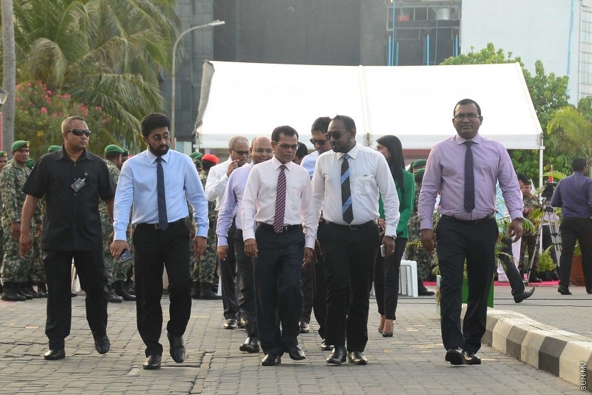 12 ޖެނުއަރީ 2017: އެމްއެންޑީއެފްގެ ކޯސްޓްގާޑަށް އަލަށް ގެނައި ވަޒަން ނާރާ، ފާސްޓް އިންޓަސެޕްޝަން ކްރާފްޓް (އެފްއައިސީ) ހަ އުޅަނދު ހިދުމަތަށް ނެރުމަށް ބޭއްވި ރަސްމިޔާތުގެ ތެރެއިން---ސަން ފޮޓޯ/ މުހައްމަދު އަފްރާހް
