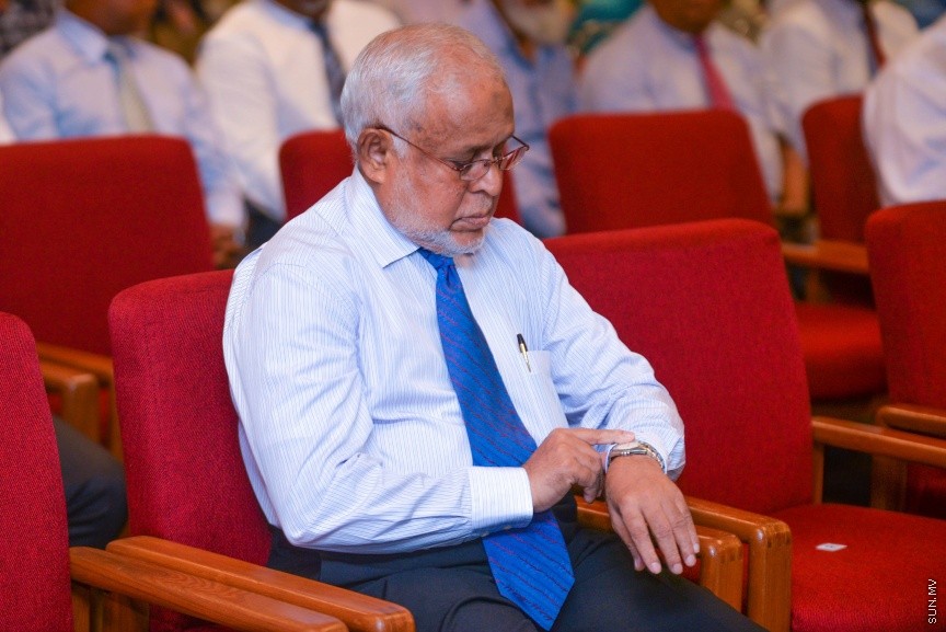 19 ޖެނުއަރީ 2017: އިސްލާމިކް މިނިސްޓްރީން އިންތިޒާމް ކޮށްގެން  "ﷲގެ އިންތައް ފަހަނަ އަޅާ ނުދާށެ" މި ނަމުގައި ބޭއްވި އިލްމުވެރިންގެ ހަތަރު ވަނަ މަހާސިންތާ ފެށުމުގެ ރަސްމިއްޔާތުގެ ތެރެއިން ---ސަން ފޮޓޯ/ މުހައްމަދު އަފްރާހް