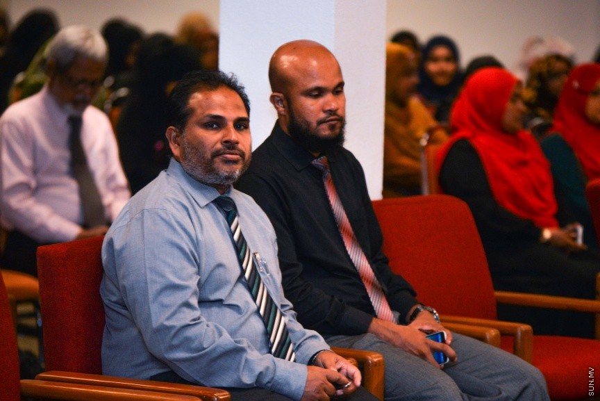 19 ޖެނުއަރީ 2017: އިސްލާމިކް މިނިސްޓްރީން އިންތިޒާމް ކޮށްގެން  "ﷲގެ އިންތައް ފަހަނަ އަޅާ ނުދާށެ" މި ނަމުގައި ބޭއްވި އިލްމުވެރިންގެ ހަތަރު ވަނަ މަހާސިންތާ ފެށުމުގެ ރަސްމިއްޔާތުގެ ތެރެއިން ---ސަން ފޮޓޯ/ މުހައްމަދު އަފްރާހް