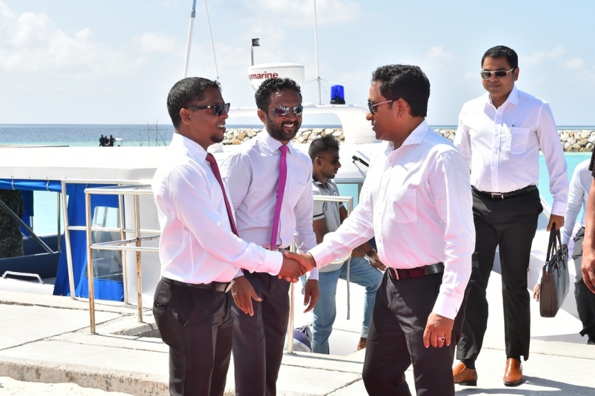 ޖެނުއަރީ 23، 2017: ރައީސް ޔާމީން މ. ދިއްގަރަށް ވަޑައިގެންނެވުން -- ފޮޓޯ/ ރައީސް އޮފީސް