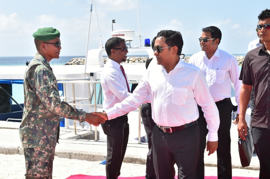 ޖެނުއަރީ 23، 2017: ރައީސް ޔާމީން މ. ދިއްގަރަށް ވަޑައިގެންނެވުން -- ފޮޓޯ/ ރައީސް އޮފީސް