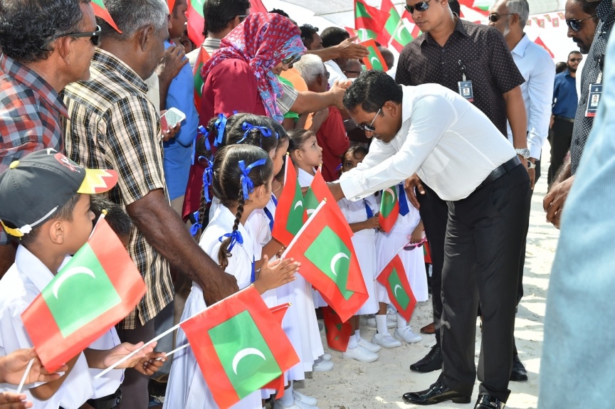 ޖެނުއަރީ 23، 2017: ރައީސް ޔާމީން މ. ދިއްގަރަށް ވަޑައިގެންނެވުން -- ފޮޓޯ/ ރައީސް އޮފީސް