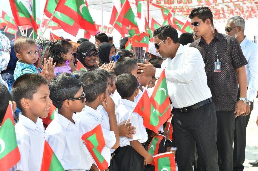 ޖެނުއަރީ 23، 2017: ރައީސް ޔާމީން މ. ދިއްގަރަށް ވަޑައިގެންނެވުން -- ފޮޓޯ/ ރައީސް އޮފީސް