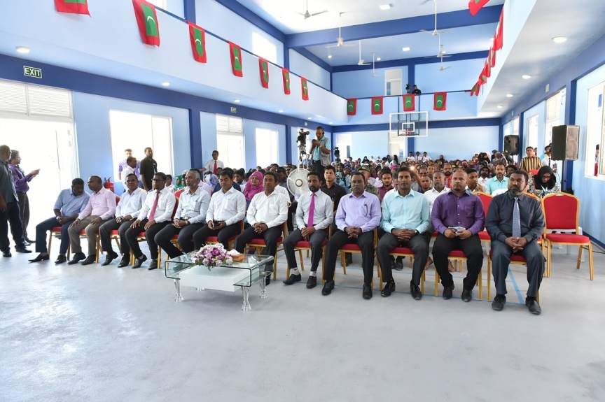ޖެނުއަރީ 23، 2017: މ. ދިއްގަރުގެ ފެނުގެ ނިޒާމު އިފްތިތާހު ކުރުމަށް މ. ދިއްގަރުގައި ބޭއްވި ރަސްމިއްޔާތުގެ ތެރެއިން --- ފޮޓޯ/ ރައީސް އޮފީސް