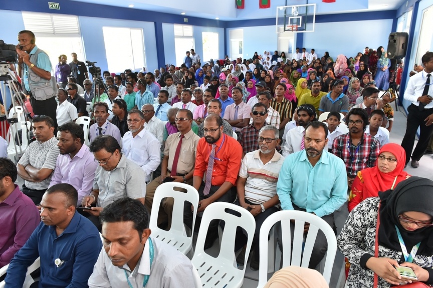 ޖެނުއަރީ 23، 2017: މ. ދިއްގަރުގެ ފެނުގެ ނިޒާމު އިފްތިތާހު ކުރުމަށް މ. ދިއްގަރުގައި ބޭއްވި ރަސްމިއްޔާތުގެ ތެރެއިން --- ފޮޓޯ/ ރައީސް އޮފީސް