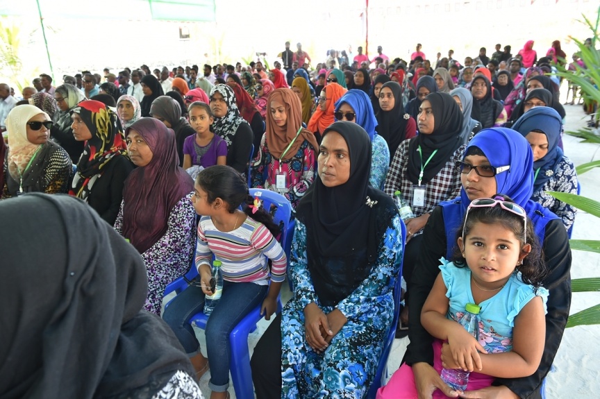 ޖެނުއަރީ 23، 2017: މ. މުލަކުގައި ފެނުގެ ނިޒާމު އިފްތިތާހު ކުރުމަށް ބޭއްވި ރަސްމިއްޔާތުގެ ތެރެއިން --- ފޮޓޯ/ ރައީސް އޮފީސް