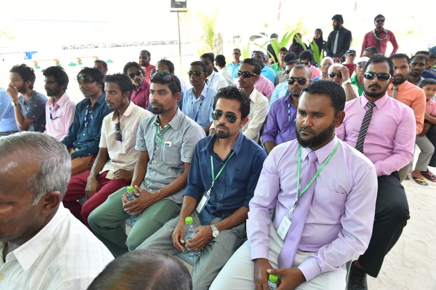 ޖެނުއަރީ 23، 2017: މ. މުލަކުގައި ފެނުގެ ނިޒާމު އިފްތިތާހު ކުރުމަށް ބޭއްވި ރަސްމިއްޔާތުގެ ތެރެއިން --- ފޮޓޯ/ ރައީސް އޮފީސް