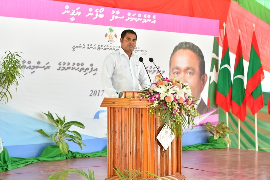 ޖެނުއަރީ 23، 2017: މ. މުލަކުގައި ފެނުގެ ނިޒާމު އިފްތިތާހު ކުރުމަށް ބޭއްވި ރަސްމިއްޔާތުގެ ތެރެއިން --- ފޮޓޯ/ ރައީސް އޮފީސް
