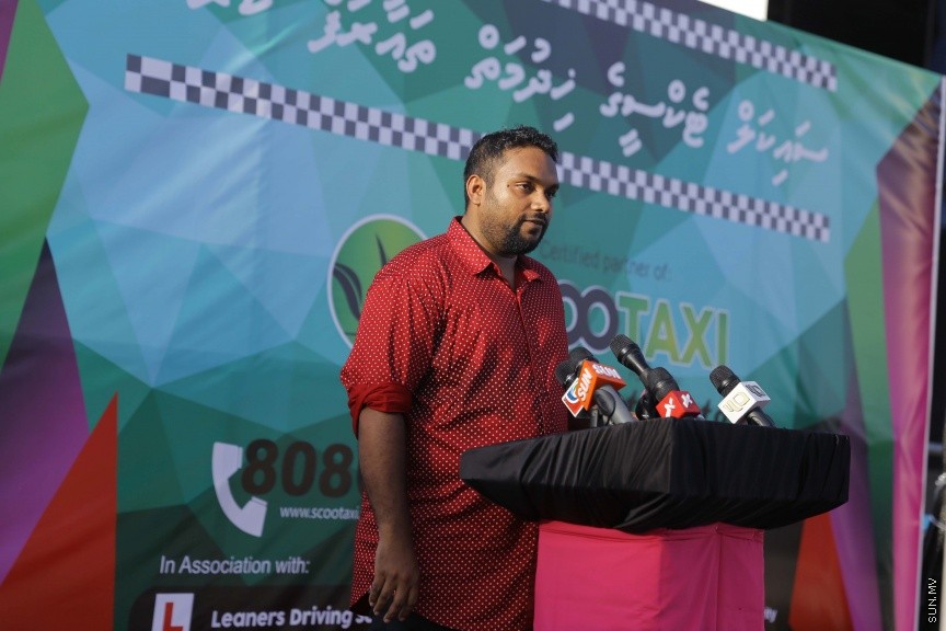 ޖެނުއަރީ 29، 2017:  އަންހެން ޑްރައިވަރުން ހިމެނޭ ގޮތަށް 20 ސައިކަލާއެކު ސައިކަލް ޓެކްސީގެ ހިދުމަތް ރާއްޖޭގައި ފެށުމަށް ކާނިވާ ސަރަހައްދު ބޭއްވި ހަފްލާގެ ތެރެއިން: ސައިލް ޓެކްސީގައި ދަތުރެއް ކޮށްދޭނީ 10 ރުފިޔާއަށް -- ސަން ފޮޓޯ/ ފަޔާޒު މޫސާ