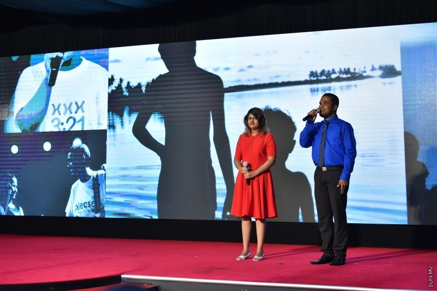 30 ޖެނުވަރީ: ނުކުޅެދުންތެރިކަން ހުންނަ 157 މީހަކަށް ސަރުކާރުގެ 18 ކުންފުންޏަކުން ވަޒީފާ ހަމަޖެއްސުމަށް މިއަދު ދަރުބާރުގޭގައި ބޭއްވި ރަސްމިއްޔާތުގެ ތެރެއިން---ފޮޓޯ/ ރައީސް އޮފީސް