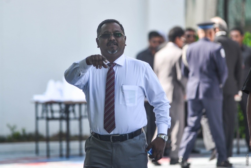 6 ފެބްރުއަރީ 2017: ރައްޔަތުން މަޖިލީސް މި އަހަރައް ހުޅުވުމަށް ބޭއްވި ފުރަތަމަ ޖަލްސާގައި ރައީސް ޔާމިން ރިޔާސީ ބަޔާން އިއްވާ ދަރުބާރަށް ދައުލަތުގެ އިސްވެރިންނާއި ވަޒީރުންނާއި މަޖިލިސް މެމްބަރުން ވަޑައިގަންނަވަނީ----ސަން ފޮޓޯ/ މުހައްމަދު އަފްރާހް