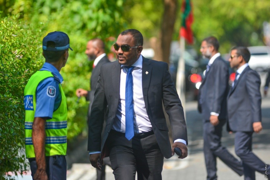 6 ފެބްރުއަރީ 2017: ރައްޔަތުން މަޖިލީސް މި އަހަރަށް ހުޅުވުމަށް ބޭއްވި ފުރަތަމަ ޖަލްސާގައި ރައީސް ޔާމިން ރިޔާސީ ބަޔާން އިއްވާ ދަރުބާރަށް ދައުލަތުގެ އިސްވެރިންނާއި ވަޒީރުންނާއި މަޖިލިސް މެމްބަރުން ވަޑައިގަންނަވަނީ----ސަން ފޮޓޯ/ މުހައްމަދު އަފްރާހް