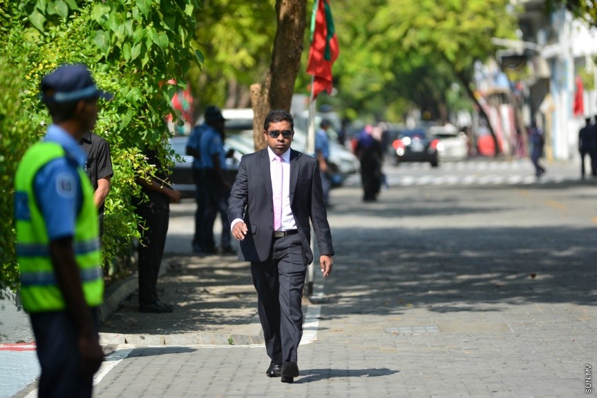 6 ފެބްރުއަރީ 2017: ރައްޔަތުން މަޖިލީސް މި އަހަރަށް ހުޅުވުމަށް ބޭއްވި ފުރަތަމަ ޖަލްސާގައި ރައީސް ޔާމިން ރިޔާސީ ބަޔާން އިއްވާ ދަރުބާރަށް ދައުލަތުގެ އިސްވެރިންނާއި ވަޒީރުންނާއި މަޖިލިސް މެމްބަރުން ވަޑައިގަންނަވަނީ----ސަން ފޮޓޯ/ މުހައްމަދު އަފްރާހް