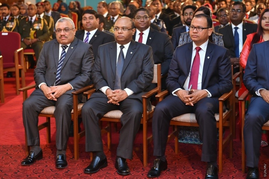 6 ފެބްރުއަރީ 2017: ރައްޔަތުން މަޖިލީސް މި އަހަރަށް ހުޅުވުމަށް ބޭއްވި ފުރަތަމަ ޖަލްސާގައި ރިޔާސީ ބަޔާން އިއްވެވުމަށް ބޭއްވި ދަރުބާރުގެ ތެރެއިން\--- ފޮޓޯ/ ރައީސް އޮފީސް