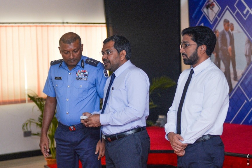 7 ފެބްރުއަރީ 2017: ސެކެކިއުރިޓީ ގާޑުން ތަމްރީުކުރުމަށް އާންމުންނަށް ހުޅުވާލައިގެން  ފުލުހުން ކޯހެއްފެށުމުގެ ގޮތުން ބޭއްވި ރަސްމިއްޔާތުގެ ތެރެއިން---ސަން ފޮޓޯ/ މުހައްމަދު އަފްރާހް
