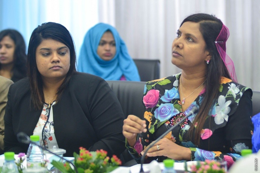 9 ފެބްރުއަރީ 2017: ސްރީލަންކާ އަދި ދިވެހިރާއްޖޭގެ ޖޮއިންޓް ކޮމިޝަނުގެ ތިންވަނަ ބައްދަލުވުން: މި ބައްދަލުވުމުގައި ބައިވެރިވެވަޑައިގަތުމަށް ލަންކާގެ ފޮރިން މިނިސްޓަރު މަންގަލަ ސަމަރަވީރަ ރާއްޖެ ވަޑައިގެންނެވި --ސަން ފޮޓޯ/ މުހައްމަދު އަފްރާހް