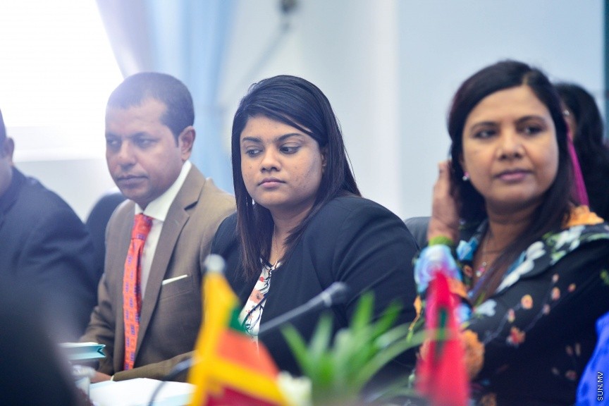 9 ފެބްރުއަރީ 2017: ސްރީލަންކާ އަދި ދިވެހިރާއްޖޭގެ ޖޮއިންޓް ކޮމިޝަނުގެ ތިންވަނަ ބައްދަލުވުން: މި ބައްދަލުވުމުގައި ބައިވެރިވެވަޑައިގަތުމަށް ލަންކާގެ ފޮރިން މިނިސްޓަރު މަންގަލަ ސަމަރަވީރަ ރާއްޖެ ވަޑައިގެންނެވި --ސަން ފޮޓޯ/ މުހައްމަދު އަފްރާހް