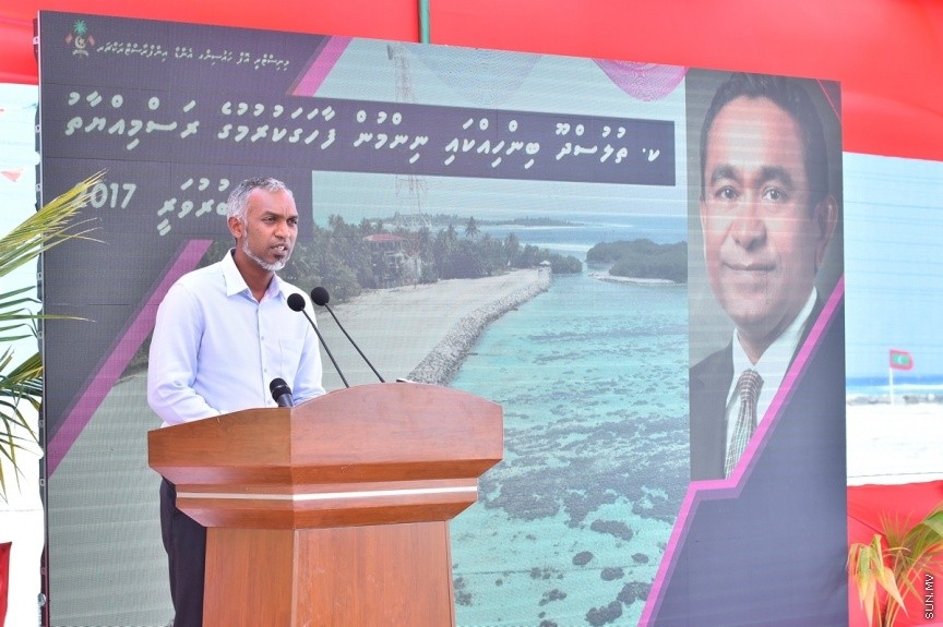  13 ފެބްރުއަރީ 2017: ކ. ތުލުސްދޫގެ ބިން ހިއްކުމުގެ މަޝްރޫޢު ނިންމުމުގެ ރަސްމިއްޔާތުގެ ތެެރެއިން--ފޮޓޯ/ ރައީސް އޮފީސް