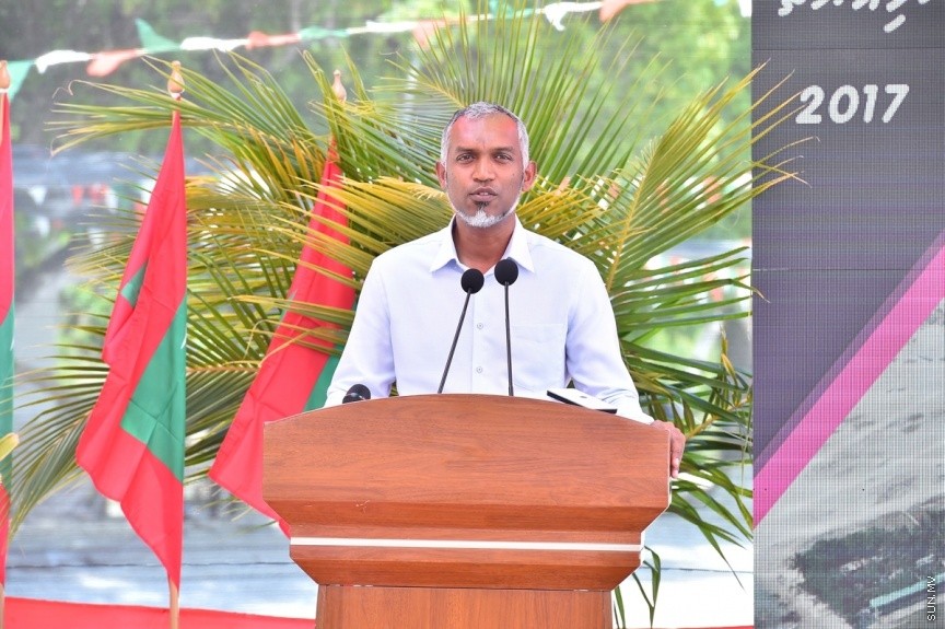  13 ފެބްރުއަރީ 2017: ކ. ތުލުސްދޫގެ ބިން ހިއްކުމުގެ މަޝްރޫޢު ނިންމުމުގެ ރަސްމިއްޔާތުގެ ތެެރެއިން--ފޮޓޯ/ ރައީސް އޮފީސް