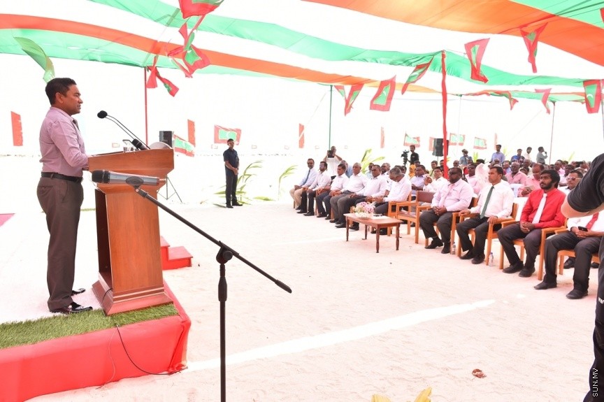  13 ފެބްރުއަރީ 2017: ކ. ތުލުސްދޫގެ ބިން ހިއްކުމުގެ މަޝްރޫޢު ނިންމުމުގެ ރަސްމިއްޔާތުގެ ތެެރެއިން--ފޮޓޯ/ ރައީސް އޮފީސް