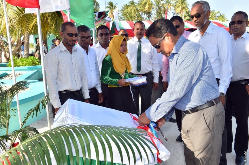 13 ފެބްރުއަރީ 2017: ހިންމަފުށީ ބިން ހިއްކުމުގެ މަޝްރޫޢުގެ ނިމުން ފާހަގަ ކުރުން--- ފޮޓޯ/ ރައީސް އޮފީސް
