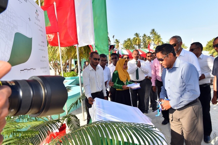 13 ފެބްރުއަރީ 2017: ހިންމަފުށީ ބިން ހިއްކުމުގެ މަޝްރޫޢުގެ ނިމުން ފާހަގަ ކުރުން--- ފޮޓޯ/ ރައީސް އޮފީސް