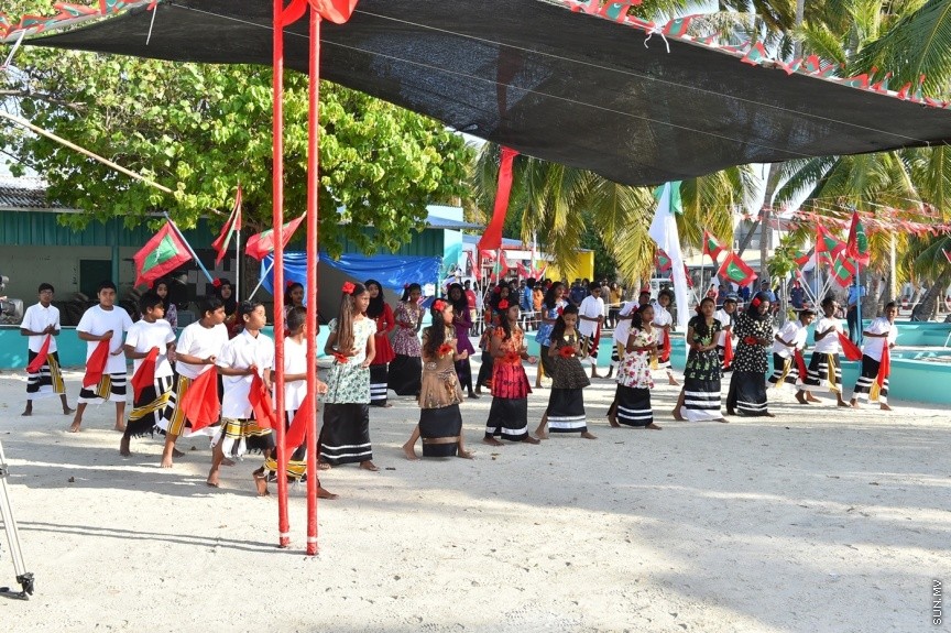 13 ފެބްރުއަރީ 2017: ހިންމަފުށީ ބިން ހިއްކުމުގެ މަޝްރޫޢުގެ ނިމުން ފާހަގަ ކުރުން--- ފޮޓޯ/ ރައީސް އޮފީސް