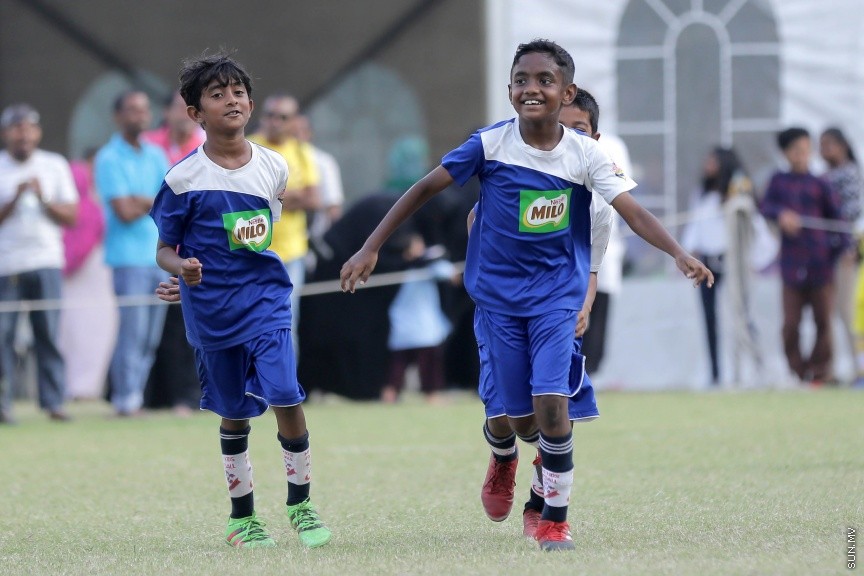 ފެބްރުއަރީ 17، 2017: ސޮކަ ވެޓަރަންސް އެސޯސިއޭޝަން އޮފް މޯލްޑިވްސް އިން އިންތިޒާމްކޮށްގެން ކުރިއަށް ގެންދާ މައިލޯ ކިޑްސް ފިއެސްޓާ ފުޓްބޯލް މުބާރާތުގެ ތެރެއިން -- ސަން ފޮޓޯ/ ފަޔާޒު މޫސާ