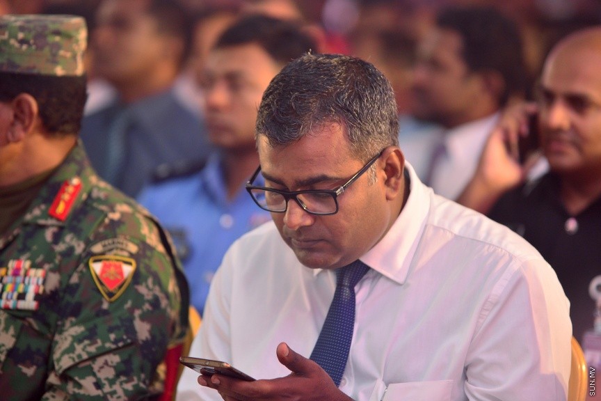 ފެބްރުއަރީ 27، 2017: ވެލާނާ އިންޓަނޭޝަނަލް އެއާޕޯޓުގައި ތަރައްގީ ކުރާ އާ ރަންވޭ އެޅުމުގެ އަމަލީ މަސައްކަތް ރަސްމީކޮށް ފެށުމަށް ވެލާނާ އިންޓަނޭޝަނަލް އެއާޕޯޓުގެ އާ ރަންވޭ ހަދާ ސަރަހައްދުގައި ބޭއްވި ރަސްމިއްޔާތުގެ ތެރެއިން -- ސަން ފޮޓޯ/ ފަޔާޒު މޫސާ